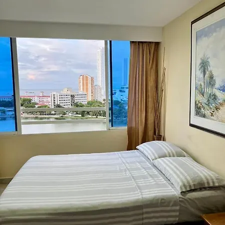 Apartamento De 2 Habitaciones, Sector El Laguito